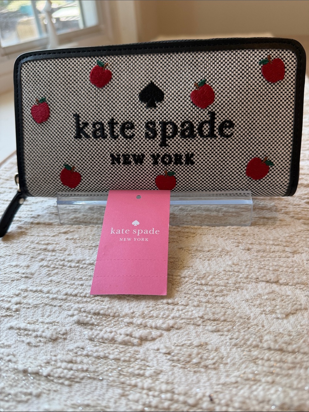 Kate Spade NY Ella Red Apple Toss Embroidered Black/Teed tone  Zip-Around Wallet